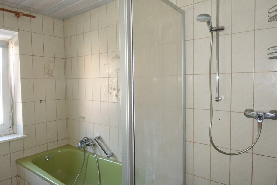 Bad, Badewanne, Dusche Etagenwohnung Buchbach