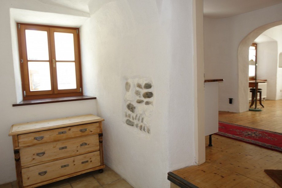 Diele, Zugang z. Wohnbereich Erdgeschosswohnung Kraiburg