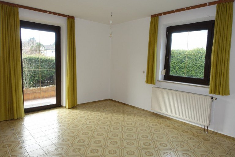 EG Terrassen-Zi Polling Zweifamilienhaus Solides Ein-/Zweifamilienhaus an der Grenze zu M�hldorf - vielseitig nutzbar und stadtnah gelegen