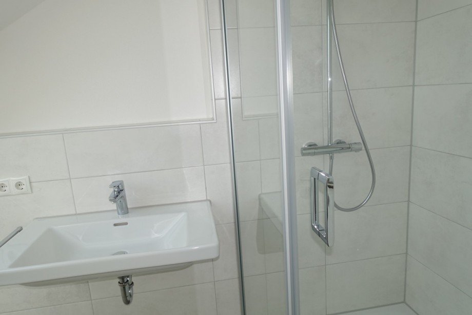 WE 8 Bad m Dusche Dachgeschosswohnung Kraiburg