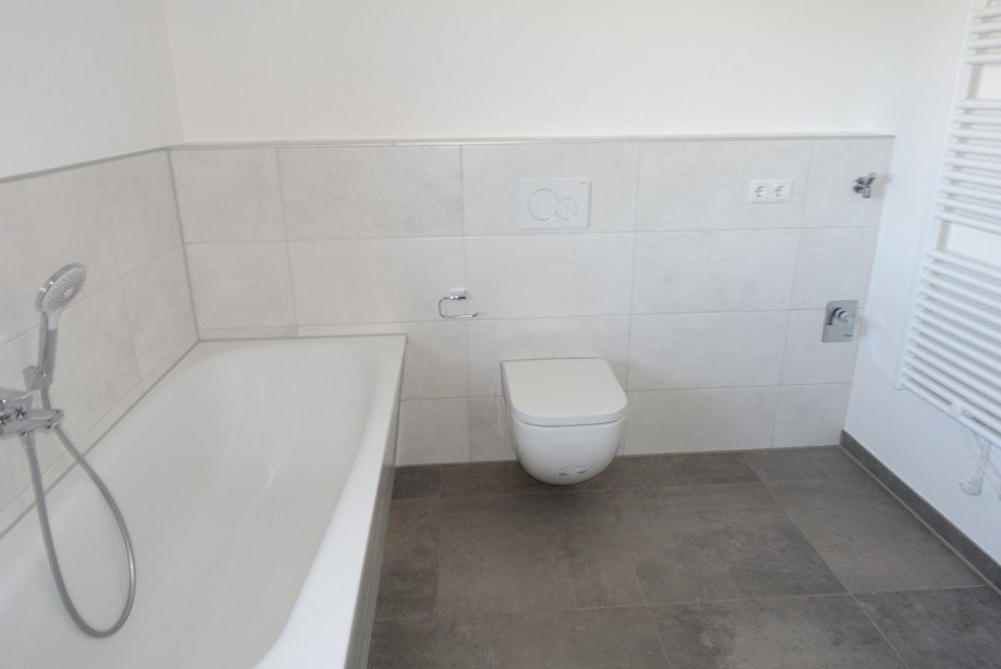 WE 5 Bad, Dusche, BW (2) Wohnung Kraiburg