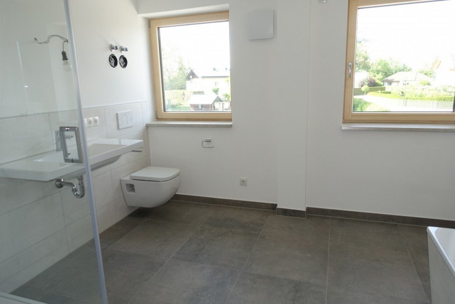 WE 4 Bad BW Dusche Wohnung Kraiburg