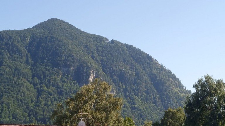 Bergblick (2) Grassau Wohnung Rendite von 3,47 %: 3-Zi.-Traum in Grassau: Modernes Bad & S�dbalkon mit Bergpanorama
