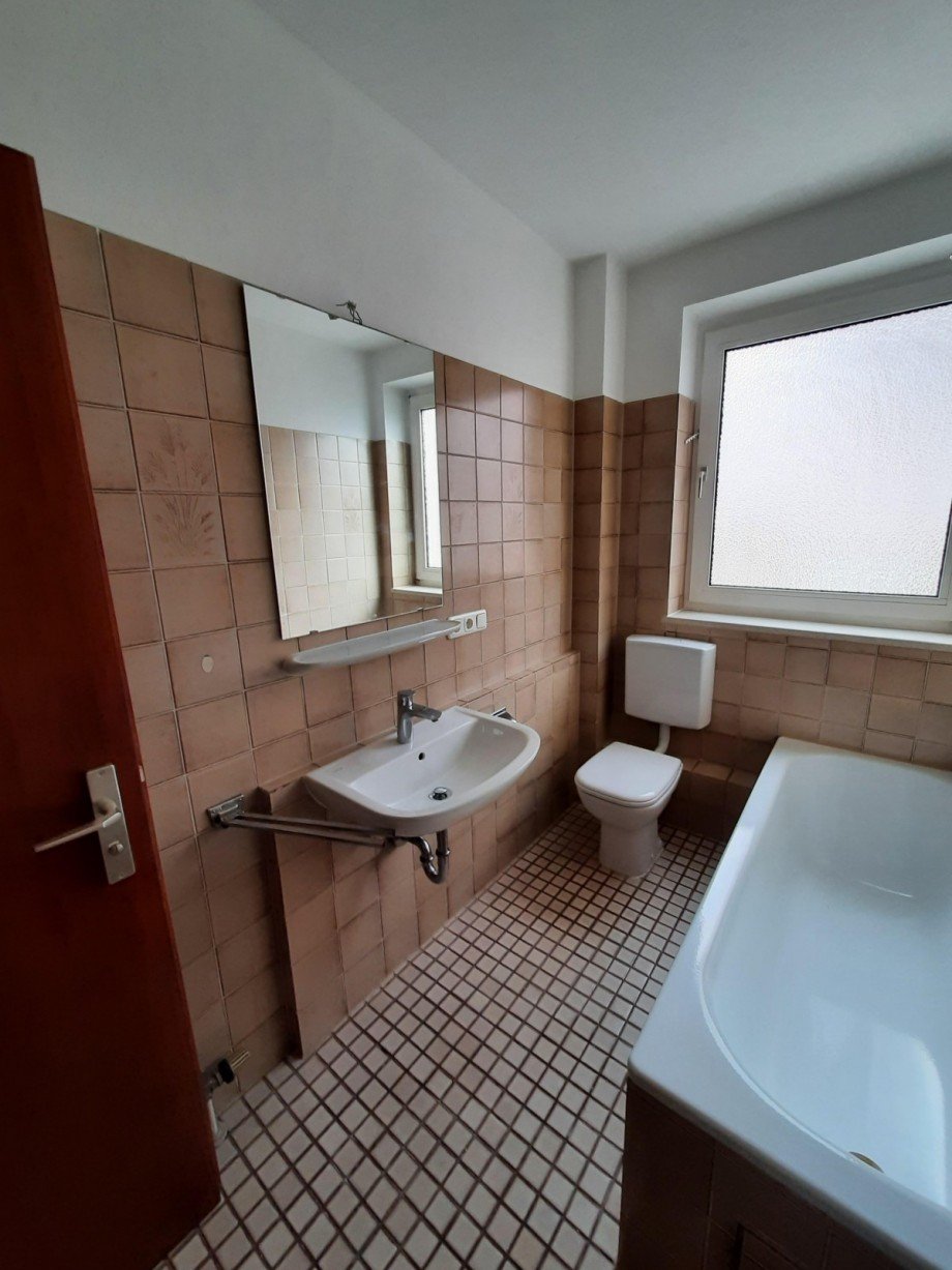 Bad (3) Erdgeschosswohnung Rosenheim