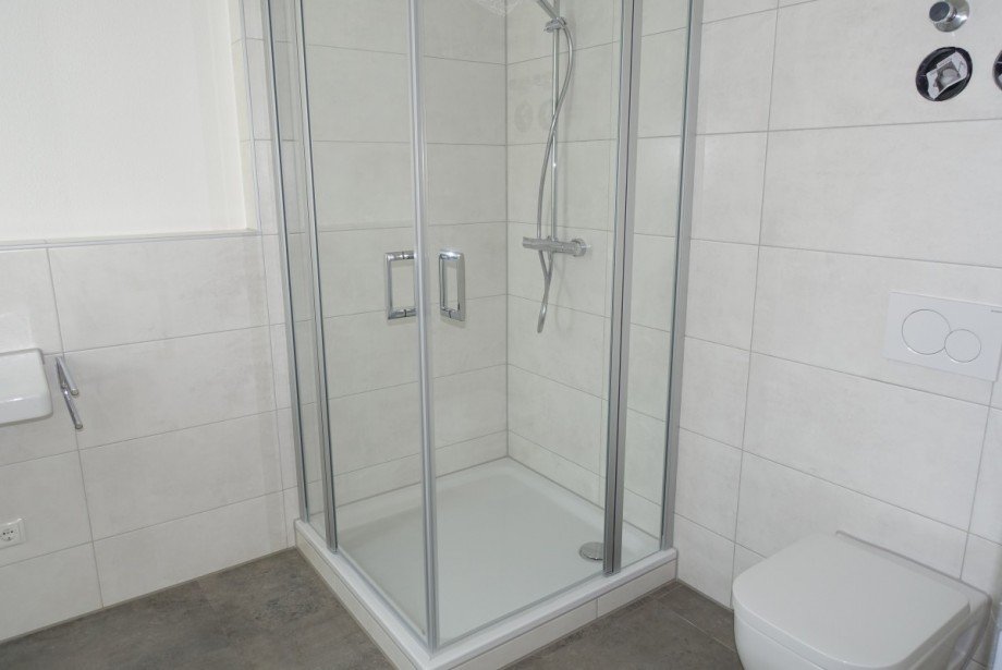 WE 7 Bad, Dusche Dachgeschosswohnung Kraiburg